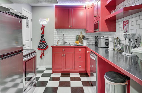 Spanish Fork House | Retro + Bright! Family-Friendly Daylight Unit