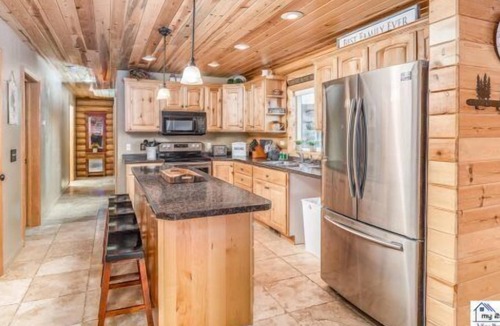 Mammoth Creek Cabin | River Run is the perfect escape to the southern Utah mountains for peace and beauty