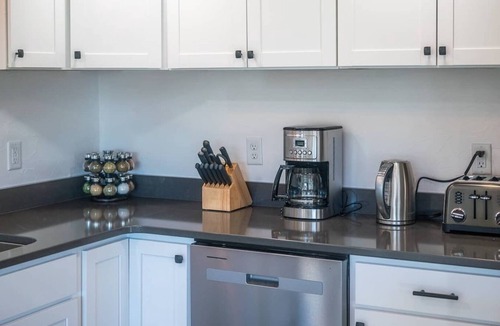 Livingston House | River Run Retreat: A Stylish Cottage on the Yellowstone