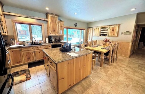 South Fork House | Riverfront home with amazing views, fireplace & washer/dryer