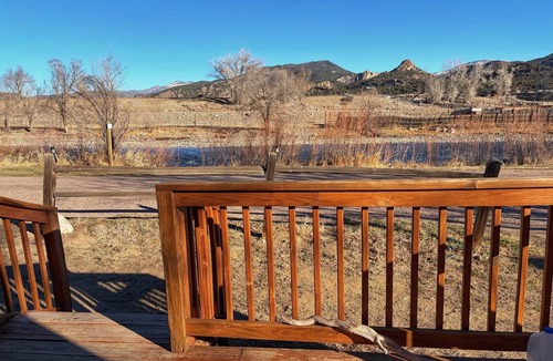 Howard Cabin | Riverside A-Frame Cabin Near Salida