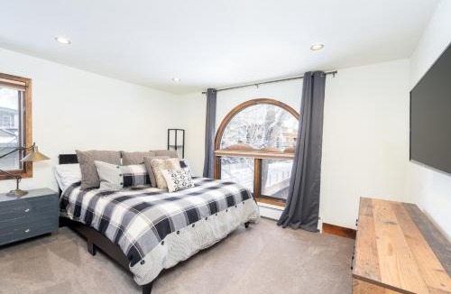 Telluride Apartment | Riverside A101 - Riverside Hummingbird