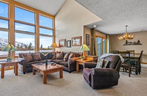 Moose Wilson Road Villa | RMR: Greyling 4513 Condo in The AspensWilsonWY