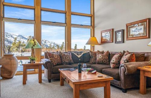 Moose Wilson Road Villa | RMR: Greyling 4513 Condo in The AspensWilsonWY
