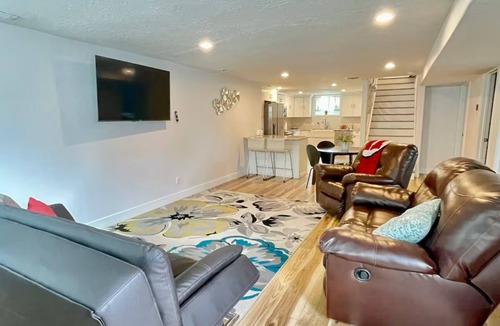 Holladay House | Road to Olympus 4BR House with 2 kitchens, 2 laundries, 2 driveways, 2 entrances