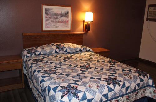 Wibaux Hotel | Rodeway Inn Gateway to Medora T-Roosevelt & Makoshika State Park
