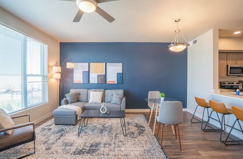 Tempe Apartment | ROVE LIVING/KL - V on Broadway