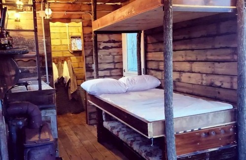 Jonesville Cabin | Rustic Container Accommodation for Glamping in Kentucky