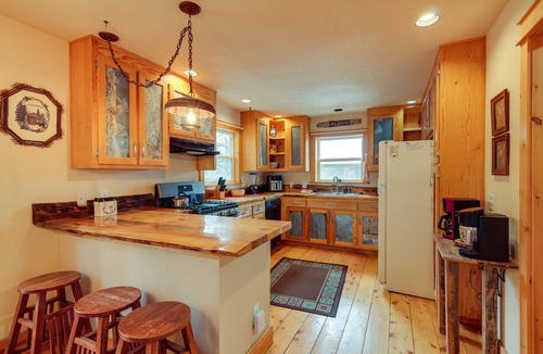 Pagosa Springs Cabin | Rustic Pagosa Springs Cabin w/Hot Tub + Game Room