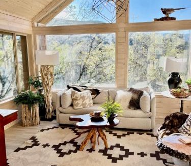 Sundance Villa | Rustic Sundance cabin sleeps 13 hottub firepits