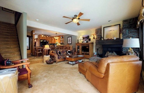 Jackson Condo | Rustic townhome near Jackson Hole Golf & Tennis Club with private sauna & deck