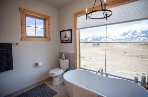 Emigrant House | Sapphire Solace