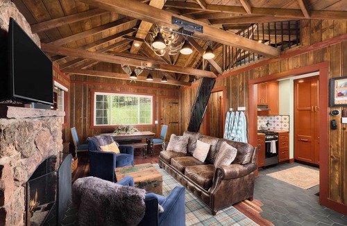Green Mountain Falls Cabin | Scenic Mountain Cabin w/Hot Tub, Loft & Fire Pit, by Forest & Peak Retreats