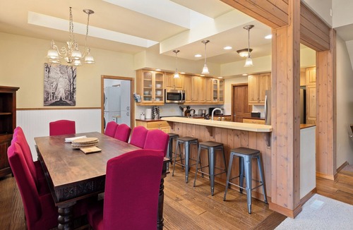 Cle Elum House | Secluded acreage with hot tub and game room