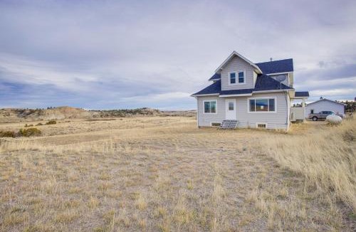 Golden Valley County House | Secluded Montana Getaway with Fire Pit and Views!