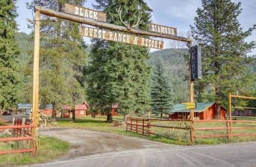 De Borgia Apartment | Serene DeBorgia Hideaway Hiking and Fishing Nearby