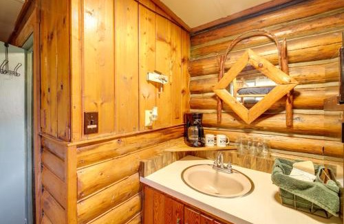 De Borgia Apartment | Serene DeBorgia Hideaway Hiking and Fishing Nearby