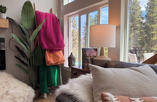 Grand Lake Ski Chalet | Shadow Mountain Chalet Lake Views Hot Tub Sauna Family Friendly