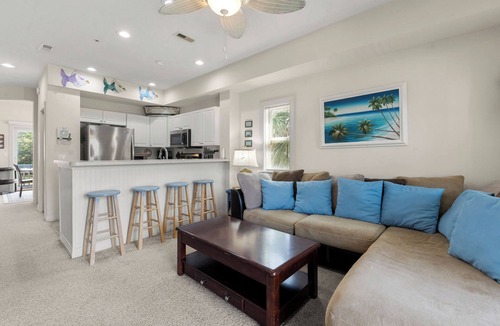 Bermuda Bay House | Shared Pool w/Lazy River | Dog-Friendly