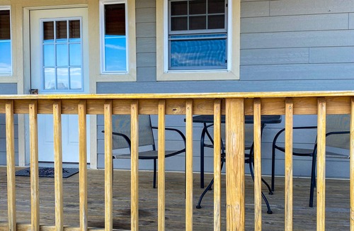 Chamberlain House | Shoreline Cottage SD