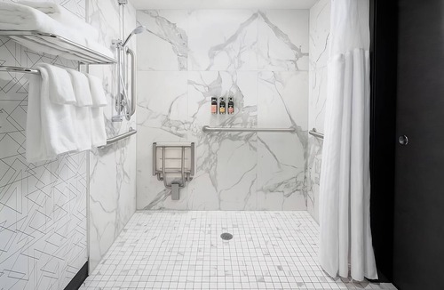 Riverside Hotel | Short Drive to Bing Crosby Theater! 2 Modern Units, Pet-Friendly