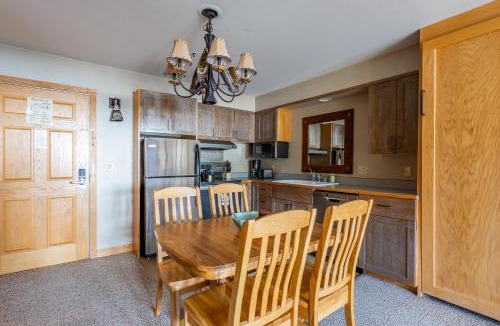 Big Sky Apartment | Shoshone 1960