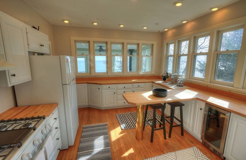Lakeside - Lester Park House | Sisu Shores: Lakefront Home with Private Beach and Wood Burning Sauna