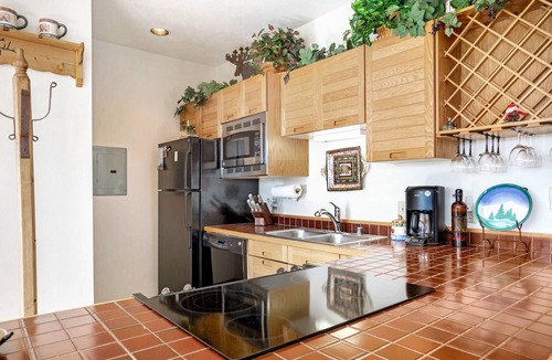 Wildernest Condo | Ski Condo Near Keystone & Breck | Hot Tub, Pool |Free Shuttle |Panoramic Mountain Views