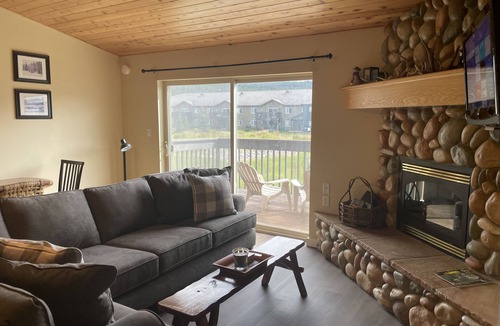 Big Sky Condo | Ski/Fish/Hike from Our Beautiful 2BR Big Sky Condo