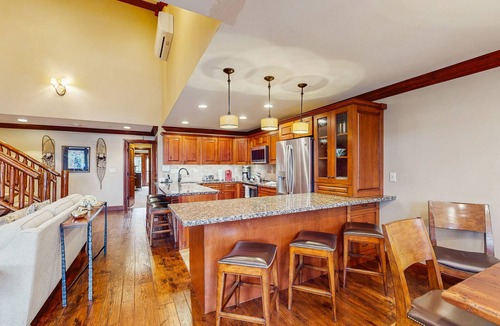 Vail Ski Chalet | Ski-in/out home w/alpine view, fireplace, AC, fast WiFi, shared pool/hot tubs/WD