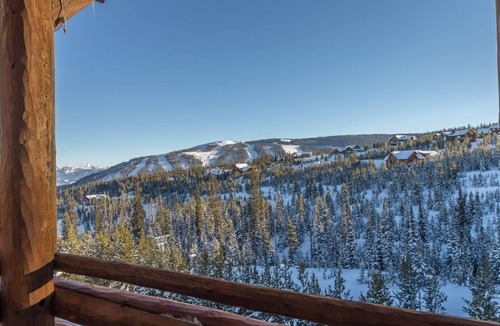 Saddle Ridge House | Ski-in/Out w/private hot tub & gorgeous views - Saddle Ridge Family Retreat
