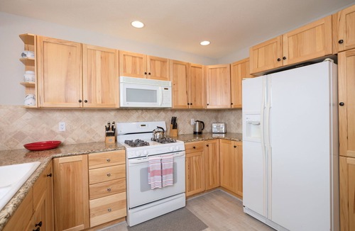 Saddle Ridge House | Ski-in/ski-out w/private hot tub & views in Moonlight Basin - Saddle Ridge - Pony Express Chalet
