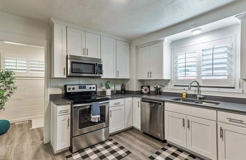 Millcreek House | SKI UTAH! Visit SLC, 30+ day Stays, Pet friendly!