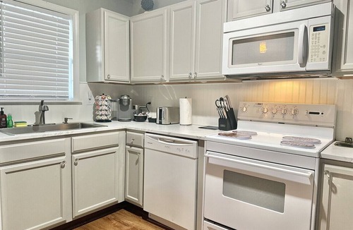 Peletier Villa | Skipping Stones ~ Silver Creek ~ Close to beaches!