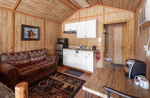 Coram Cabin | Sky Eco - Bear Den Cabin