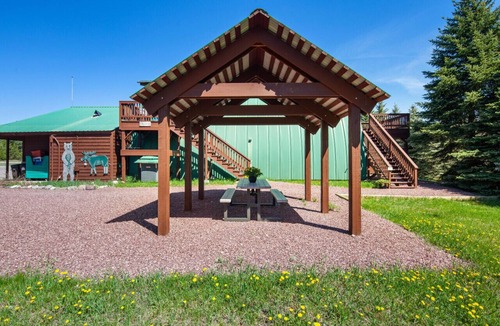 Coram Cabin | Sky Eco - Bear Den Cabin