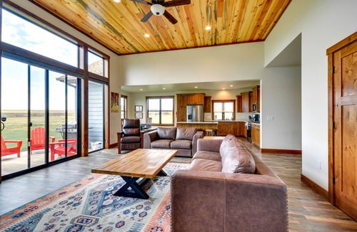 Red Lodge House | Sleek Red Lodge Home Rental w/Private Hot Tub!