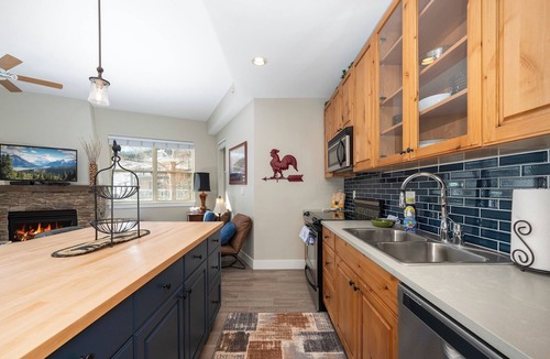 Silvercreek Condo | Slopeside Delight - Beautiful Ground Floor Ski-in/out - 3bd/3ba Condo at Granby Ranch