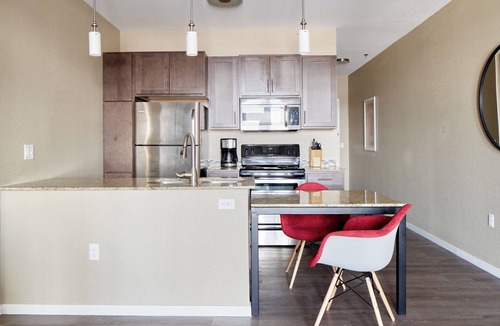 Warehouse District Apartment | Sonder at The Palmer | Extended Stay Superior One-Bedroom Apartment