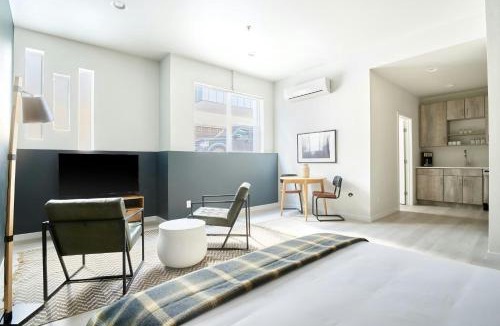 Highland Apartment | Sonder by Marriott Bonvoy Zuni Apartments LoHi