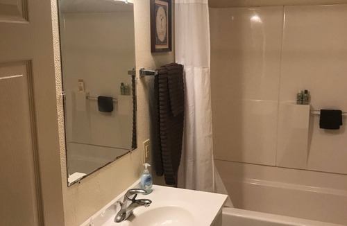 South Side House | South Park BnB House for Travellers!