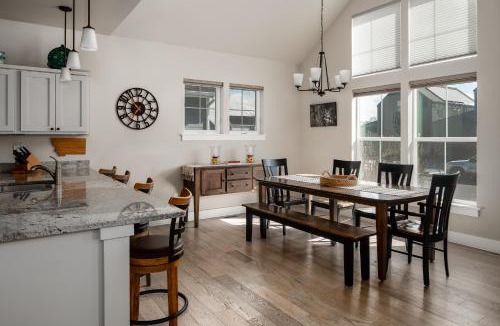Bozeman House | Southbridge Cottage: Cozy and Modern Home