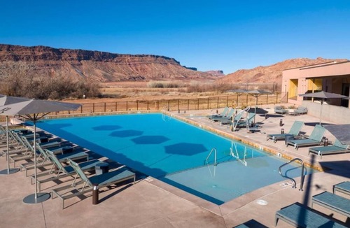 Moab Condo | Spacious 2-bedroom condo in awesome Moab with AC and fitness room