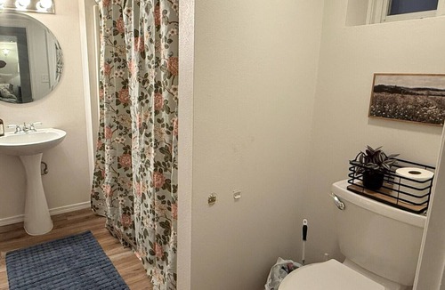 Spokane House | Spacious 4-bedroom townhome in excellent Spokane near town