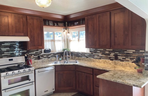 Anaconda House | Spacious 5-bedroom house in beautiful Anaconda with Salt water Hot Tub