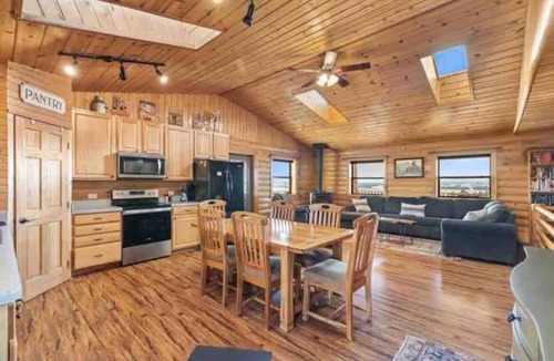 Yellowstone County Cabin | Spacious cabin with incredible views, hot tub, wood fireplace, and Wi-Fi