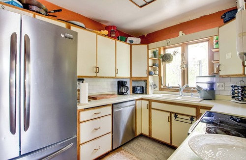Duluth House | Spacious Duluth Home ~ 4 Mi to Lake Superior!