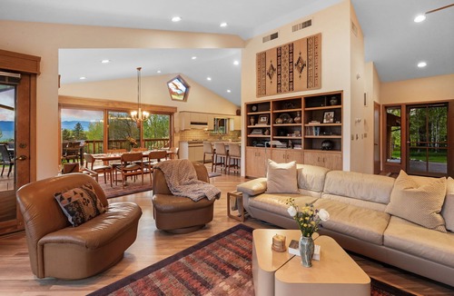 Livingston House | Spacious home with mountain and valley views, seconds to Deep Creek trailhead