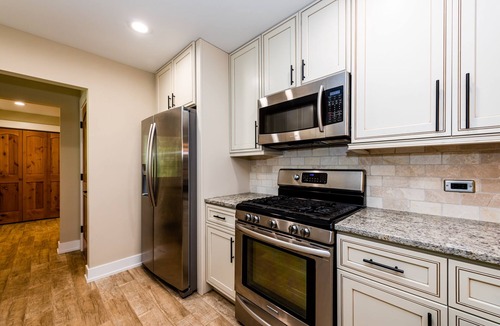 New Buffalo House | Spacious house with amazing back yard 10 min from the beach