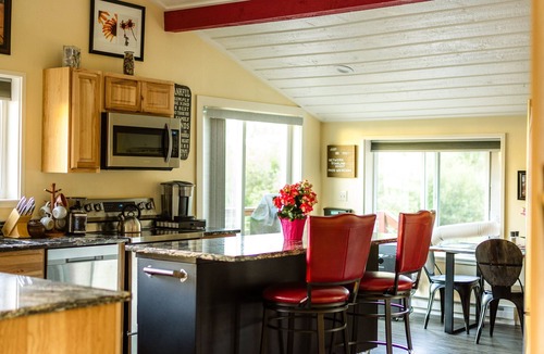 Missoula House | Spacious one bedroom plus Bungalow off O'Keefe Creek